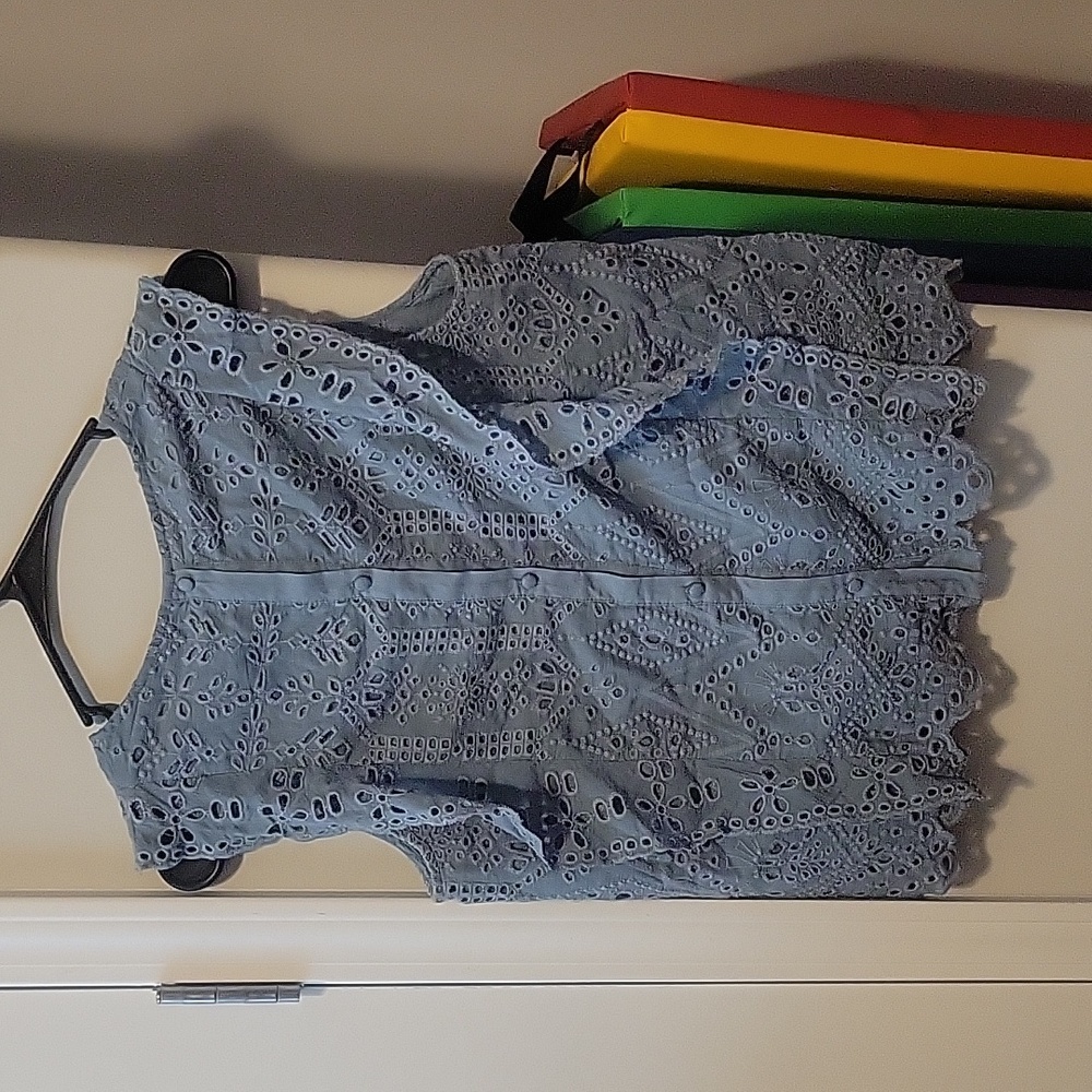 Lucky Brand Blue Eyelet Ruffle blouse - Picture 3 of 3